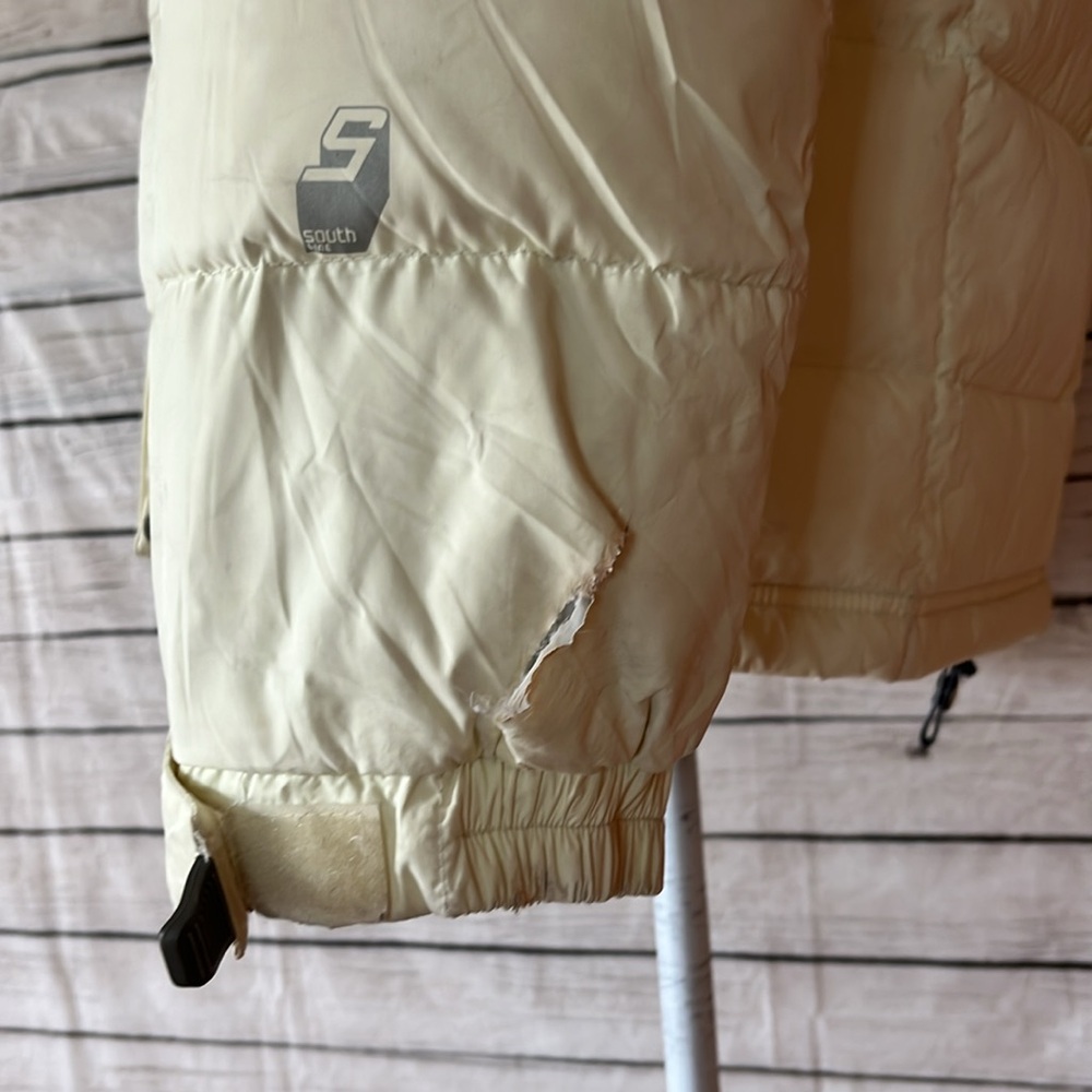 686 Archetype Ski/ Snowboard Puffy Jacket Size Small - Picture 16 of 16